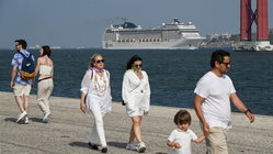 Cruise tipping charges are 'out of control,' say passengers as companies tout 'exceptional service' Mackay Accountants