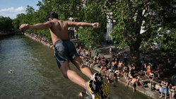 Popular city bans public alcohol amid heat wave as people take risks to cool down Mackay Accountants